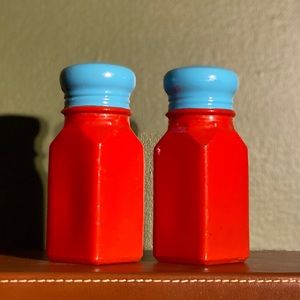 Glass Salt and Pepper Set